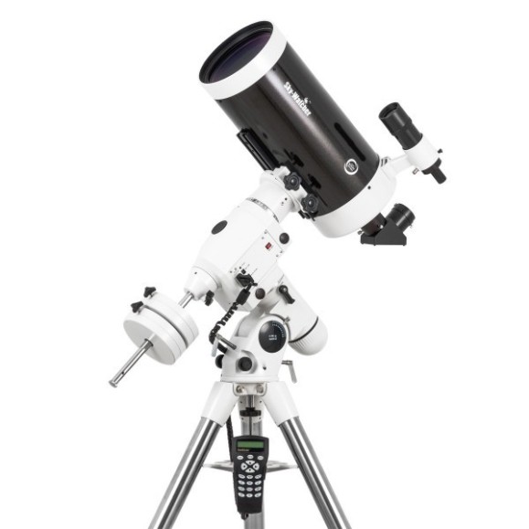 Maksutov-Cassegrain SkyWatcher 180/2700mm telescope with NEQ6 Pro GoTo mount