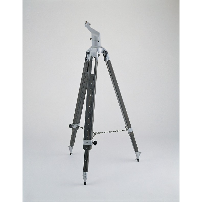 Sturdy wooden tripod High Lander